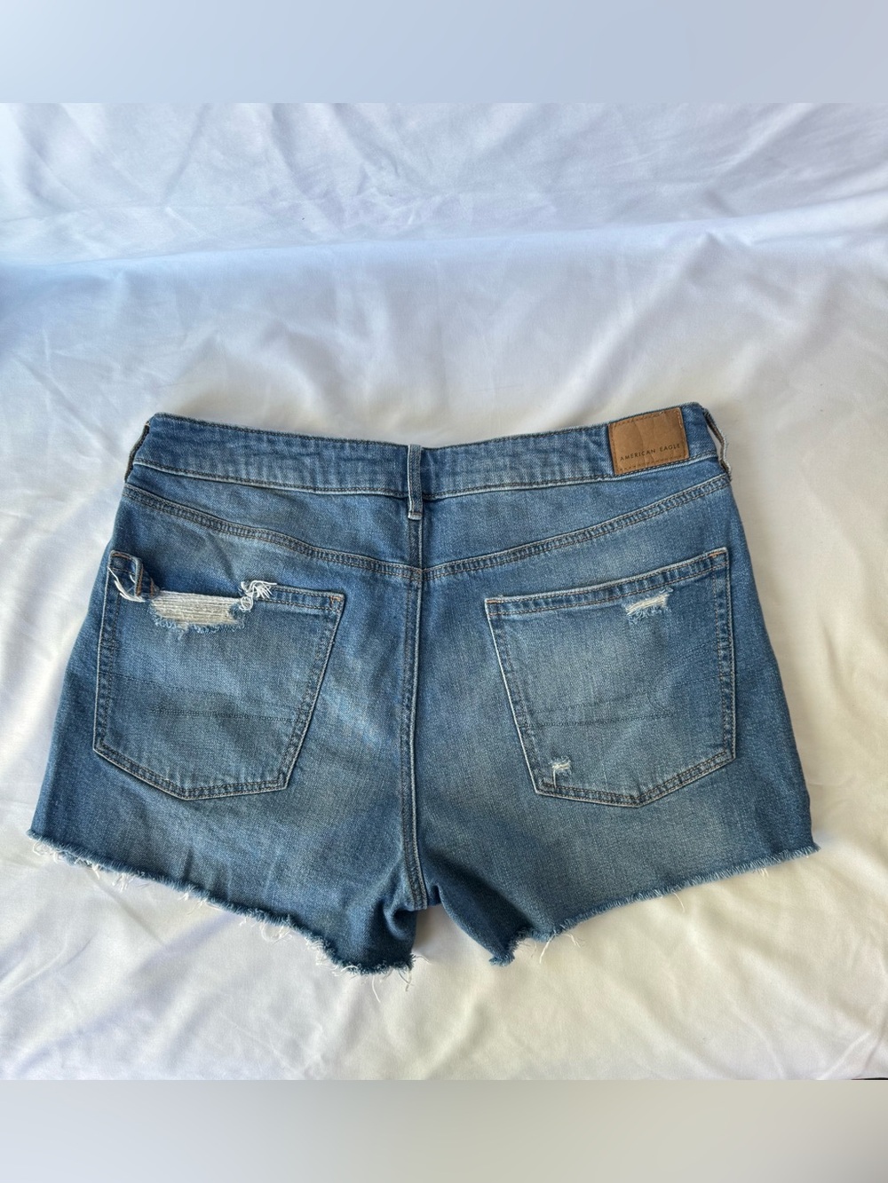 American Eagle Outfitters Shorts Tomgirl Short Stretch Light Blue Wash Size 10 - Picture 2 of 10